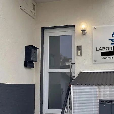 Monteur-house Oberursel - Frankfurt 9 Fuer Bis Zu 15 Personen * Bommersheim