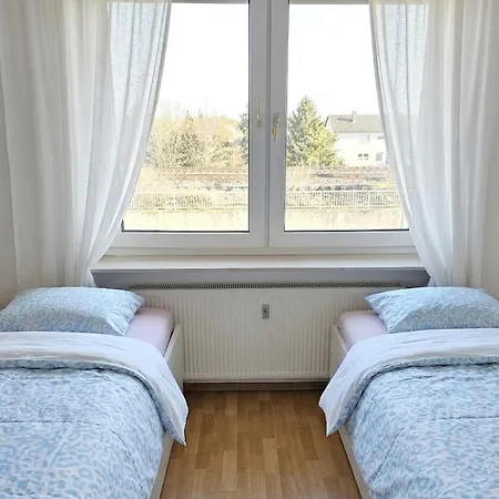 Monteur-house Oberursel - Frankfurt 9 Fuer Bis Zu 15 Personen